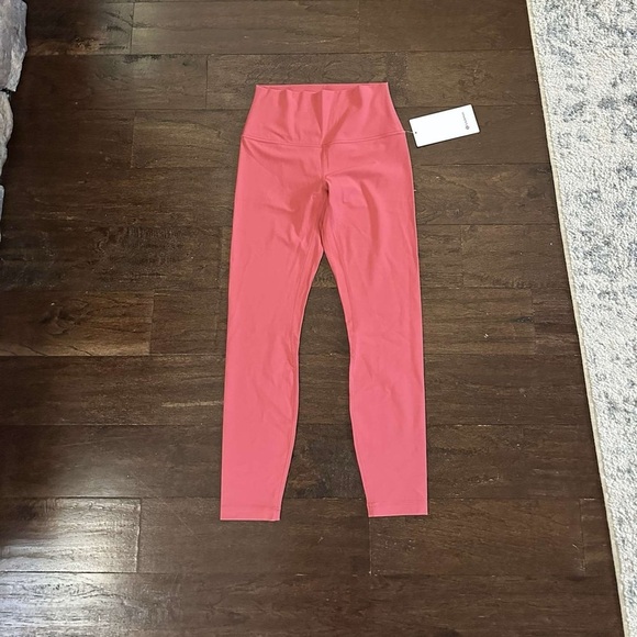 Lululemon-Align High Rise 25”leggings size 6- Desert red - Picture 3 of 8